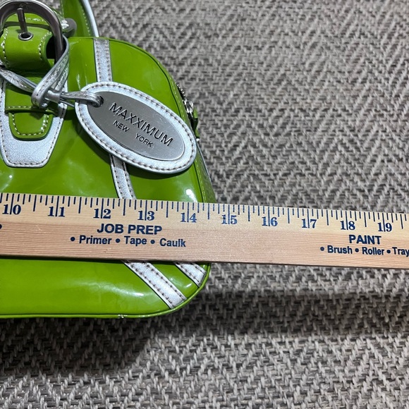 Maxximum New York Womens Handbag Purse Lime Green Boho Designer NWT READ - Picture 8 of 11